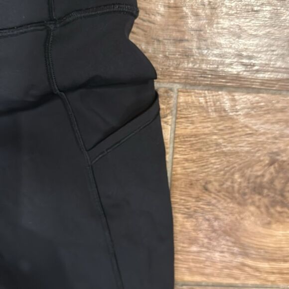 🖤 Lululemon Fast and Free High-Rise Cropped Black Leggings - Size 2 - Picture 4 of 6